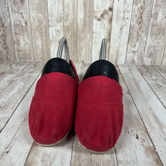 TOMS RED slip Ons - Womens 7‎ - Picture 3 of 8